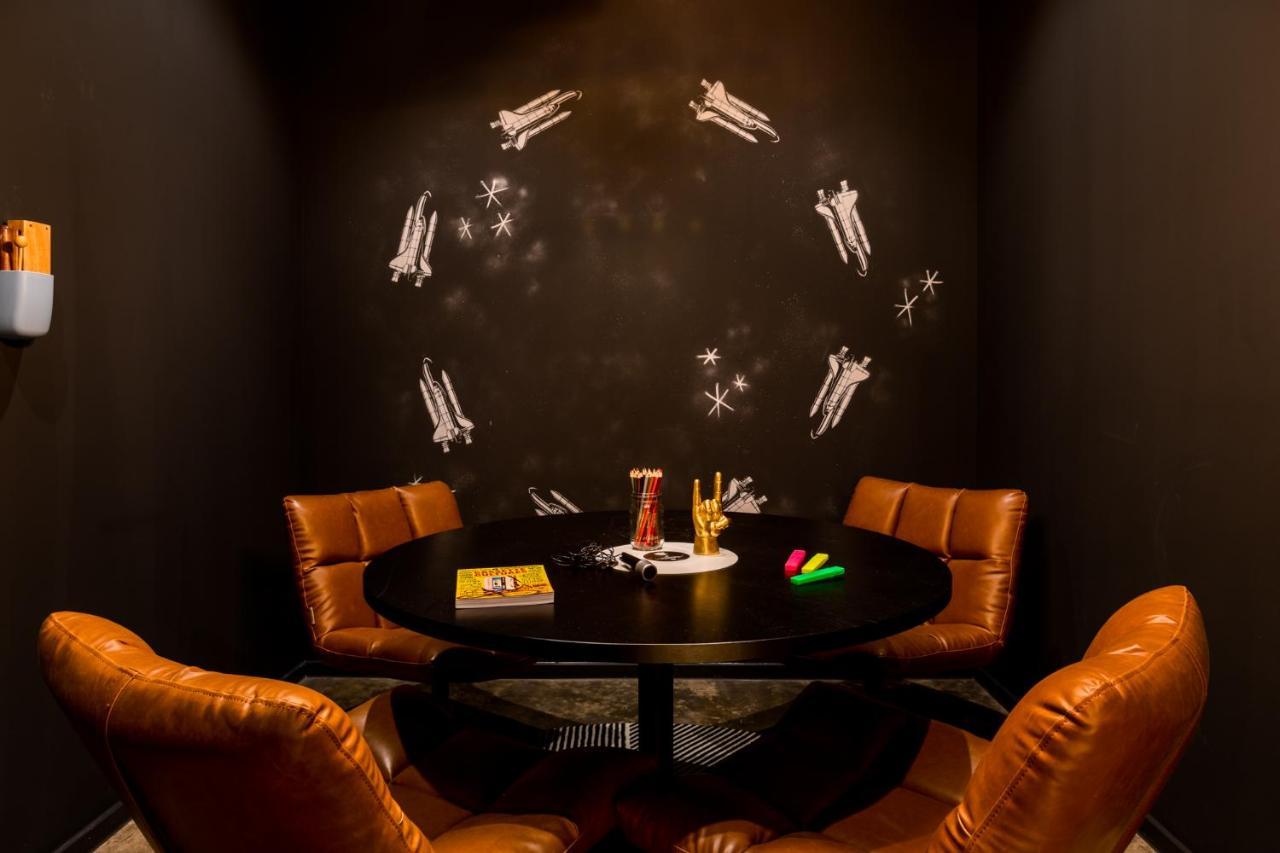 Moxy Glasgow Sec Екстериор снимка