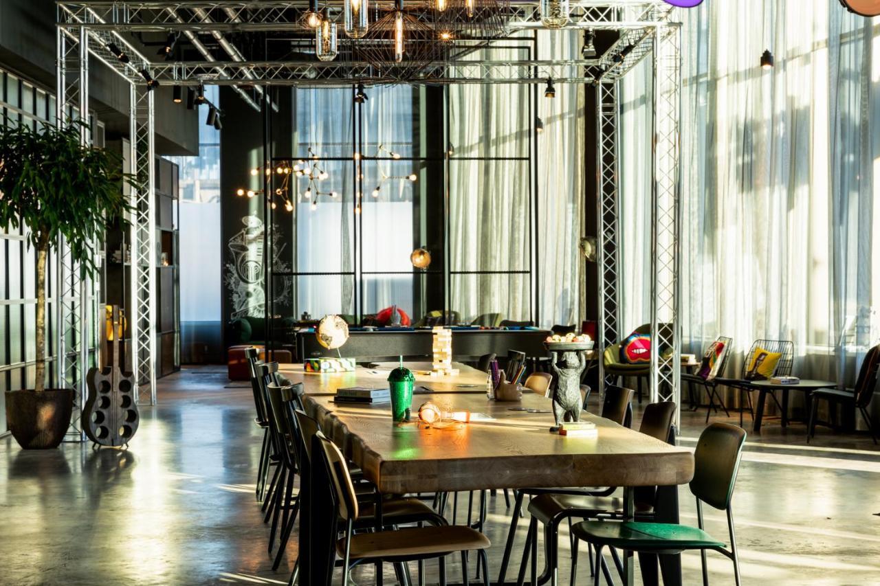 Moxy Glasgow Sec Екстериор снимка