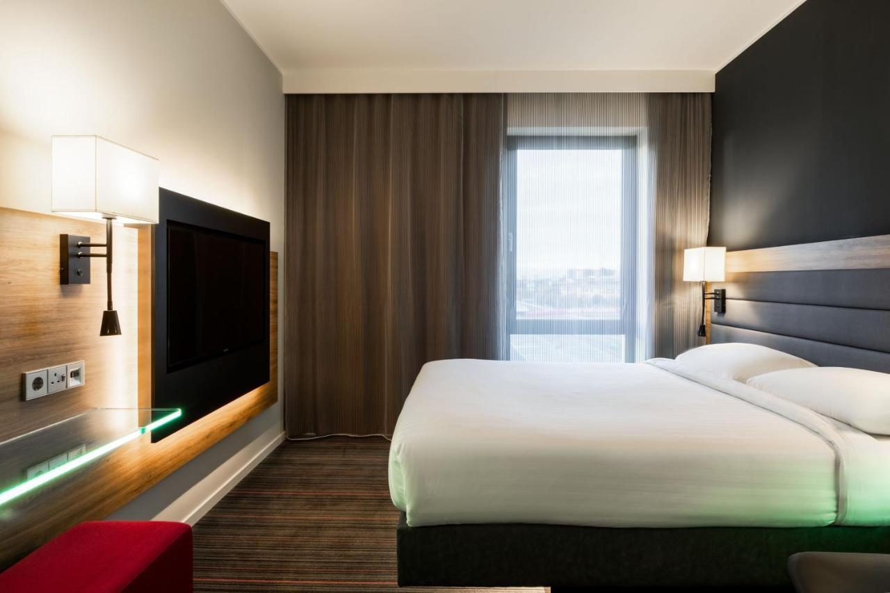 Moxy Glasgow Sec Екстериор снимка