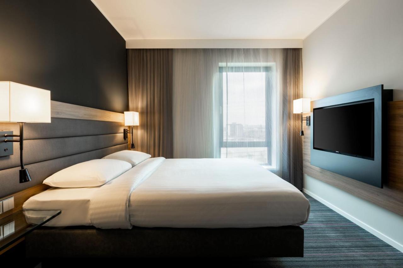 Moxy Glasgow Sec Екстериор снимка