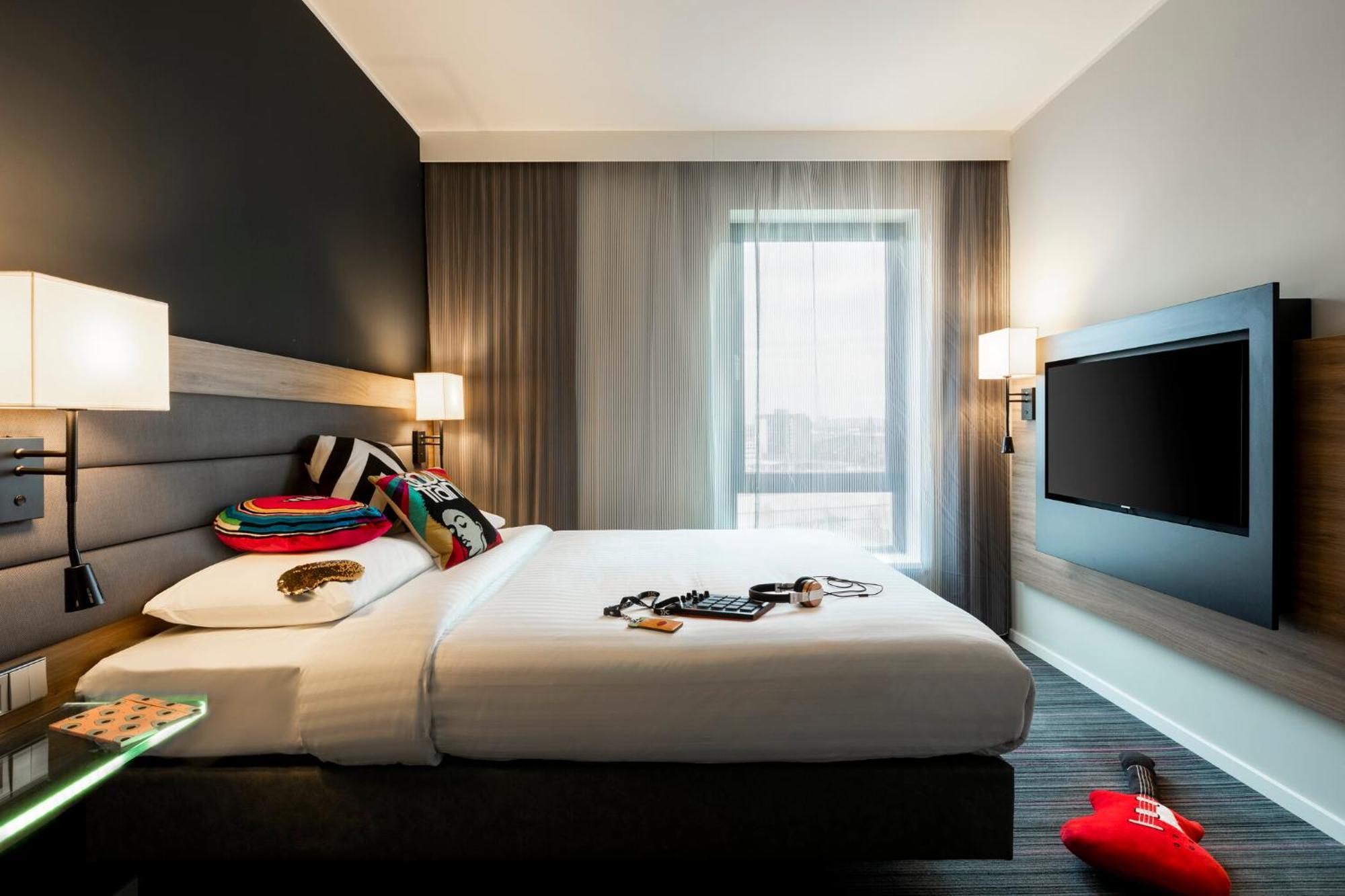 Moxy Glasgow Sec Екстериор снимка